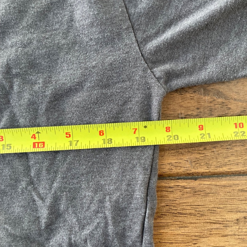 Taco Bell Employee Uniform T-Shirt Medium Gray Orange Trim - Picture 6 of 7